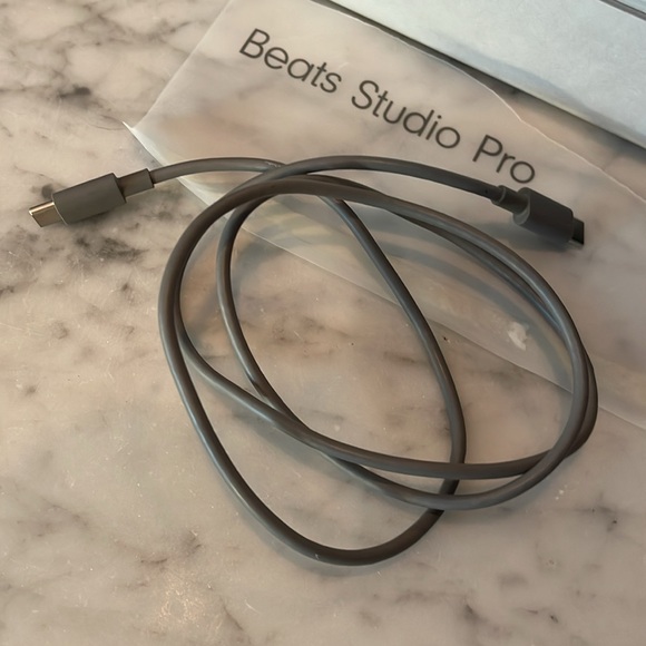 Beats Studio Pro A2924 Beats by Dre - Picture 7 of 10